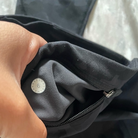 Lululemon Speed Up Crop *21" - Picture 6 of 6